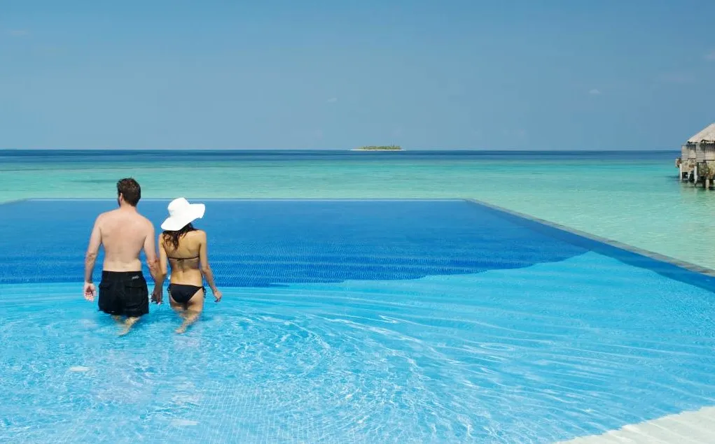 Infinity Pool Maldives