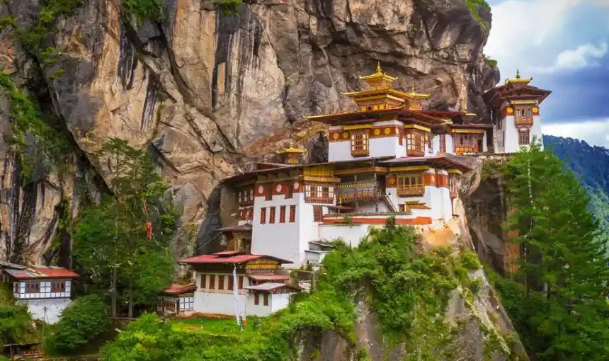 Bhutan Visa Guide for Indians – Cost, Price, Visa on Arrival, Requirements, Visa Fees for Indians (2025)