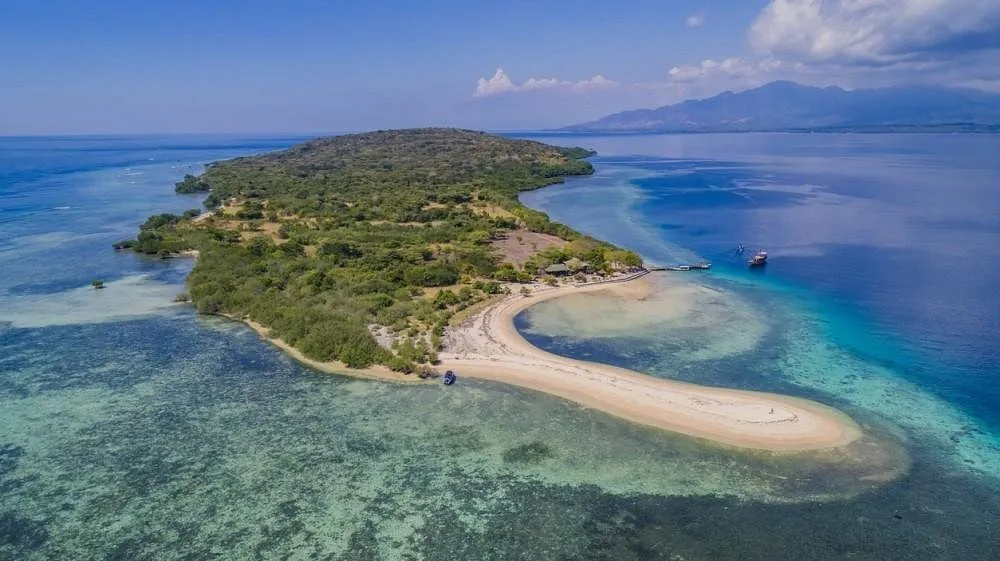menjangan island beach bali