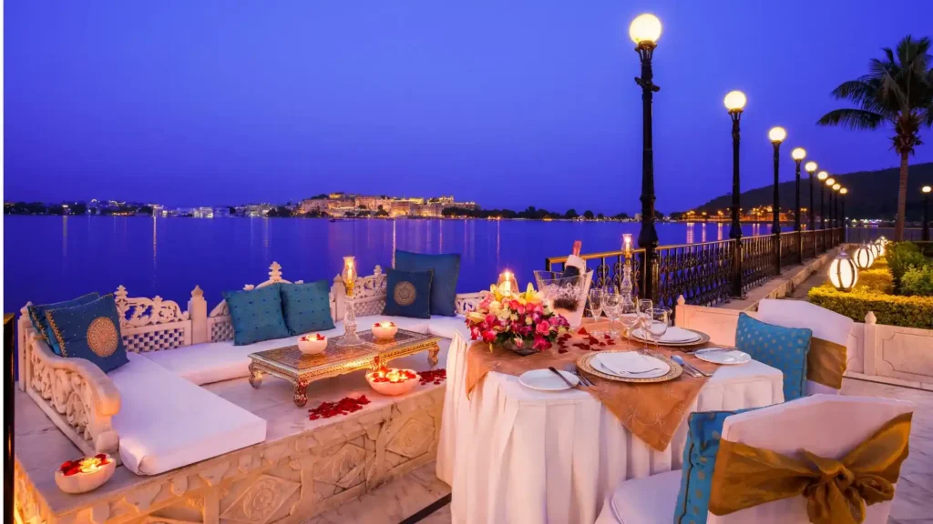 Jagmandir udaipur candle light dinner